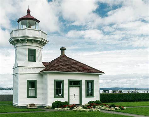 Mukilteo Lighthouse Photograph by Ed Clark