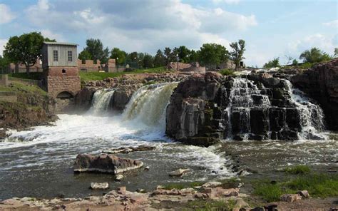 Things to Do in Sioux Falls: Uncover the Best Attractions, Parks, and ...