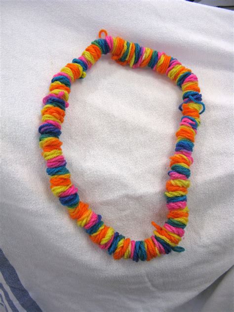 Craft As Therapy: Craft #3: Bright Yarn Lei