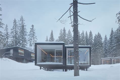 Ark-shelter design modular cottages on the edge of a forest - Åvontuura