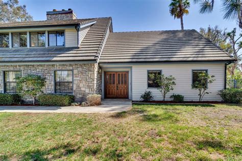 https://www.redfin.com/CA/Redlands/30535-Country-Club-Dr-92373/home ...