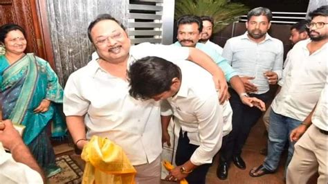 Just family meeting or clearing the heir? What Udhayanidhi-Alagiri ...