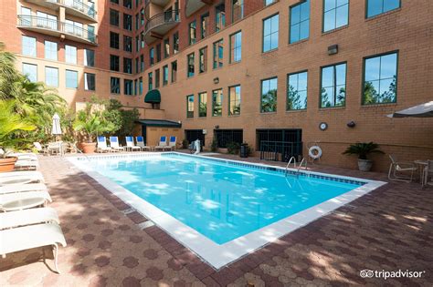 Marriott Savannah Riverfront Pool: Pictures & Reviews - Tripadvisor