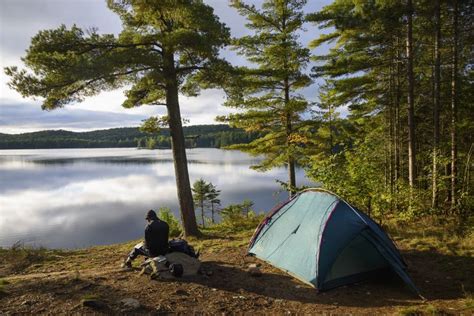 8 Great Waterfront Campsites in Ontario