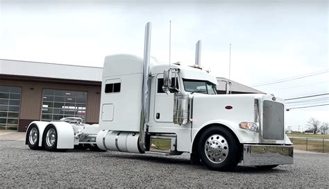 Full review of the Peterbilt 389! - Truck Lovers