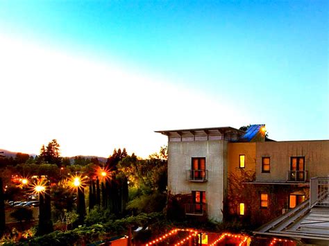 Top 5 Small Luxury Hotels in Healdsburg - Eva Novak's Guide