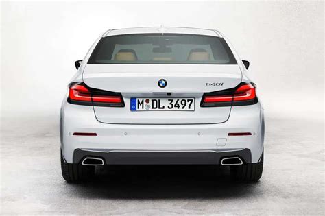 2022 BMW 5 Series 2022 BMW 5 Series 530e xDrive 0-60 Times, Top Speed ...