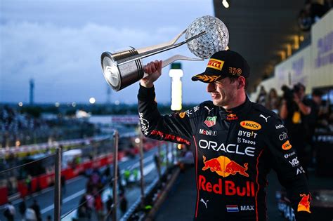 Confused Max Verstappen Crowned Double F1 World Champion - The News Wheel