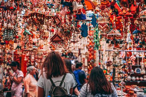 Karol Bagh Market: A Shopper's Paradise in Delhi