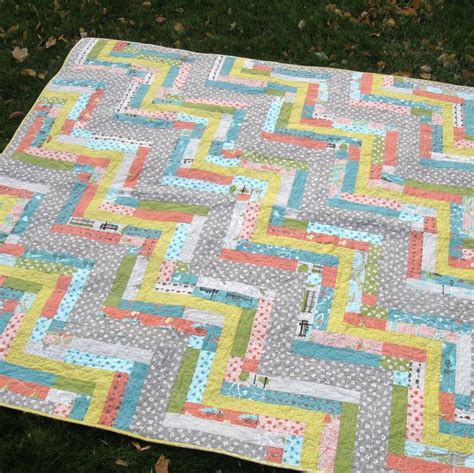 Happy Quilting: Tutorial Throwback Thursday - Twists and Turns