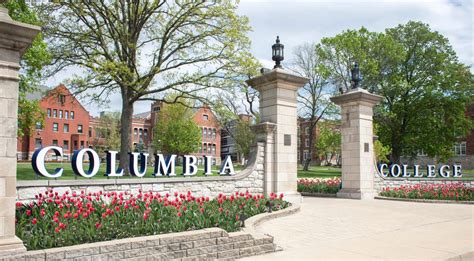 Columbia College Spring 2021 graduates will get a traditional ...