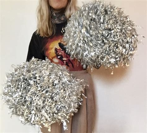 Varsity Metallic Pom Poms Cheerleading Pompoms Silver