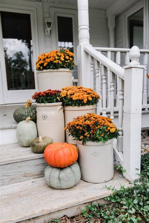 Crocks & Mums - Farmhouse Fall Steps - Liz Marie Blog