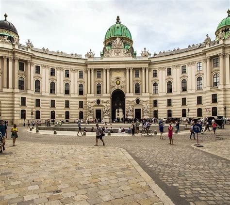 Exploring the Magnificent Hofburg Palace in Vienna – Concert Vienna