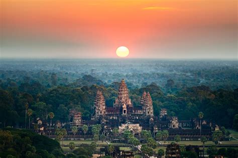 The History of Angkor Wat: From Rise to Fall to Rediscovery