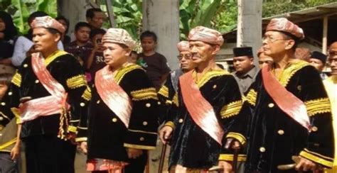 Top Inspirasi 45+ Kostum Minangkabau