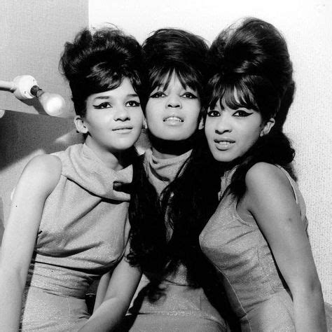 30 Fascinating Vintage Photographs of The Ronettes in the 1960s | The ...