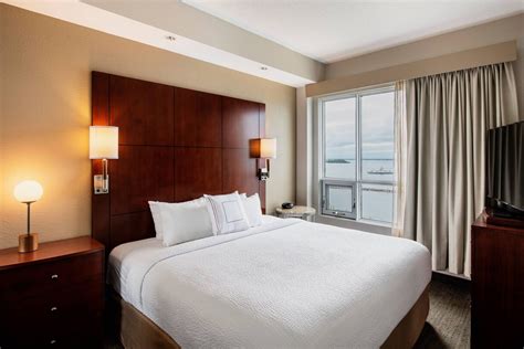 Hotel Suites Kingston, Canada with Lake Views | Residence Inn Kingston