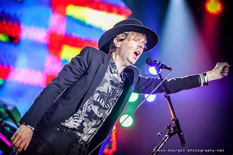 Beck To Release Albums On Vinyl