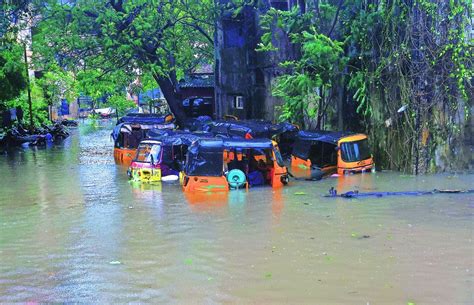 Cyclone Michaung Kills five in Chennai - The Hitavada