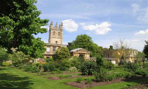 Oxford Botanic Gardens - Footprints Tours