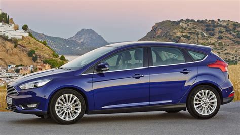 2017 Ford Focus Hatchback Review