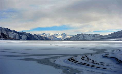 Images - Snow Filled Landscapes during Winter in Ladakh - Darter ...