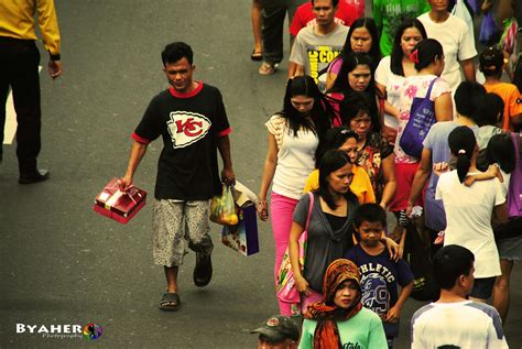 Byahero: Snapshots | Holiday rush in Daraga, Albay