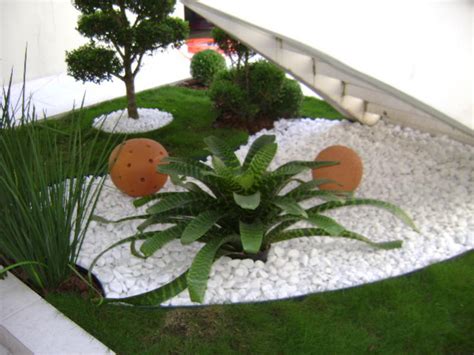 Garden Design Ideas With Pebbles