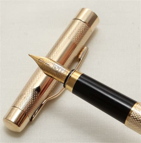 9549 Harrison Brothers & Howson Solid 9ct Gold Fountain Pen. Medium ...