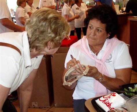 Golf legend Nancy Lopez writing memoir about her celebrated life ...