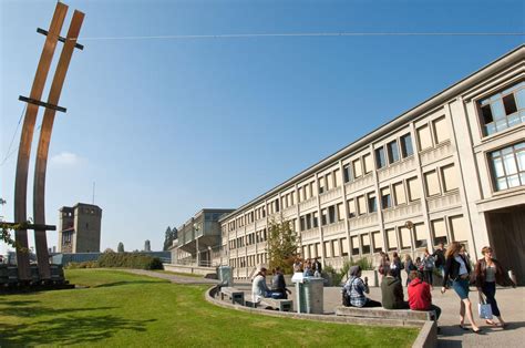 University of Fribourg and Faculty of Law (BILATERAL - 3. og 5 ...