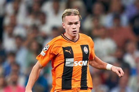 Mykhaylo Mudryk praises Arsenal ahead of possible January move | Gooner ...