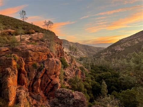 Best Pinnacles Hiking Trails: A Pinnacles National Park Hiking Guide