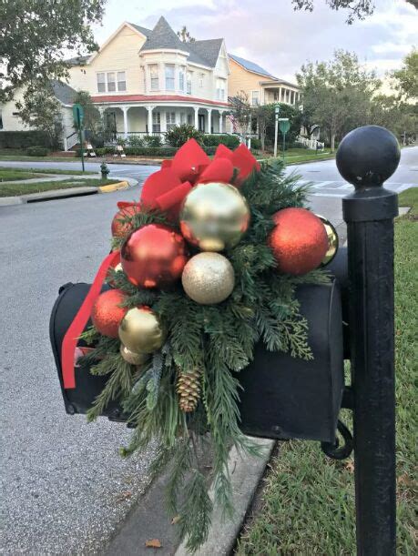 17 DIY Outdoor Christmas Decorations For Your Yard & Porch | Hometalk