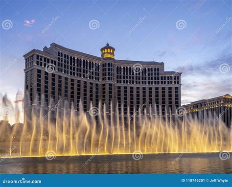 Fountains of Bellagio Resort and Casino at Dusk Editorial Photo - Image ...