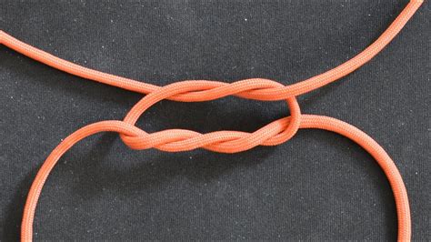 How to tie the Surgeon's Knot - YouTube