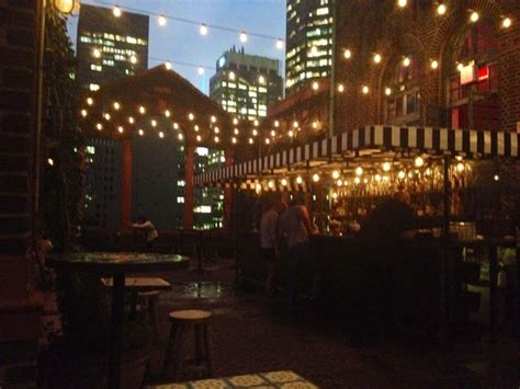 The Pod 39 Rooftop Bar