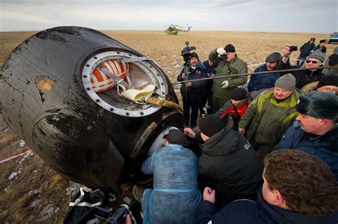 Expedition 25 Soyuz Landing (201011260018HQ) | Russian Searc… | Flickr