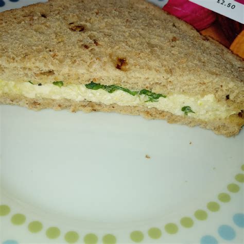 Supersupergirl's Food Reviews: Tesco Plant Chef No Egg Cress Sandwich