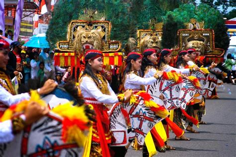 Sejarah Reog Ponorogo - KIM Kertosari Ponorogo