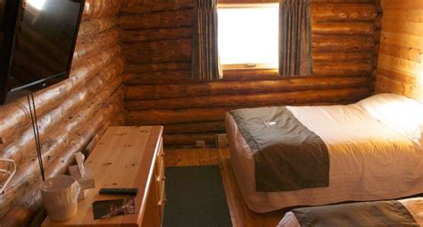 Lazy Bear Lodge - Canada Holidays : Canada Holidays