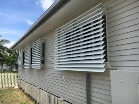 Luxaflex Aluminum Louvre Awnings - Capricorn Screens, Awnings and Blinds