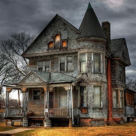 Chilling Real-Life Haunted House Stories | Old abandoned houses ...