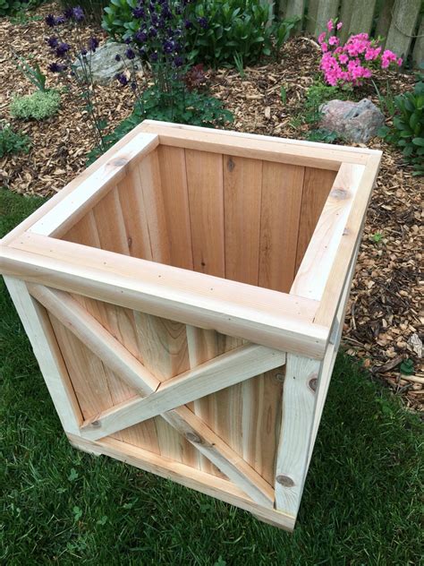 Cedar planter box/Planter/Wood planter/Cedar box/Outdoor wood planter ...