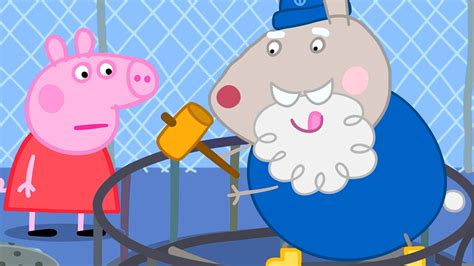 Peppa Pig and Doctor Hamster's Big Present | Peppa Pig Official ...