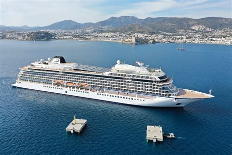 Turkey’s Bodrum welcomes 1st cruise ship of season | Daily Sabah