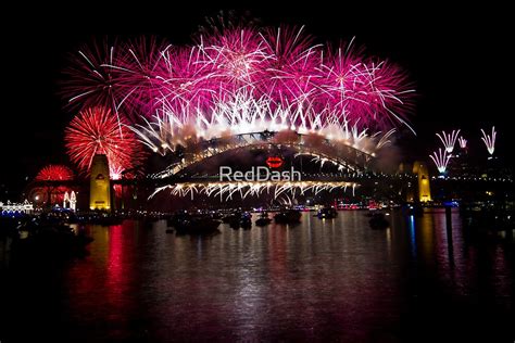 "NYE 2013 FIREWORKS | SYDNEY HARBOUR BRIDGE" by RedDash | Redbubble