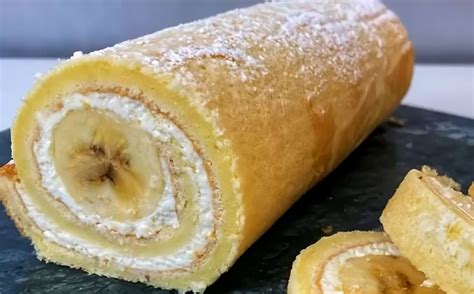 Divine Banana Roll - A Stunningly Beautiful and Delicious Dessert!