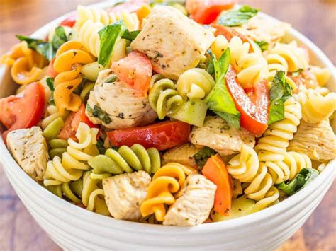 Garden Pasta Salad Recipe and Nutrition - Eat This Much